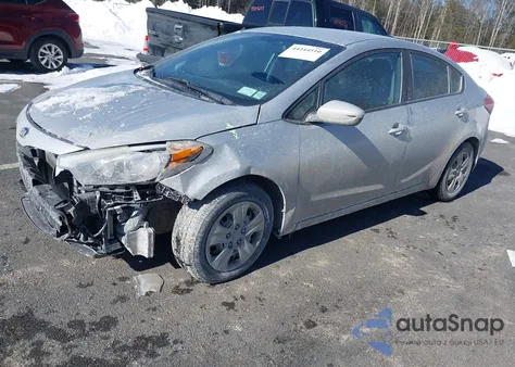 2016 Kia Forte Lx z USA, uszkodzony, nr VIN KNAFK4A67G5619736